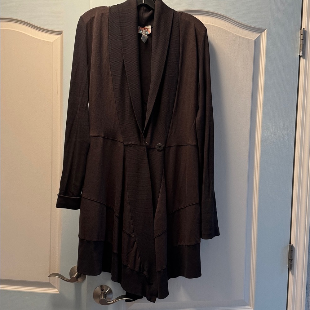 Love Ribbed Dark asymmetrical Blazer. Light brown color . Size M-L.